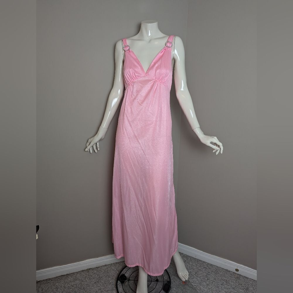 Vintage 60s Pink Nylon Gown – Pretty Girl Brand – Rhinestone Ring Straps – Small